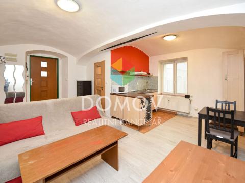 Pronájem bytu 2+kk, Tachlovice, Jakubská náves, 38 m2