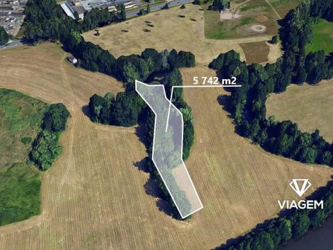 Prodej podílu pole, Hradec Králové, 717 m2