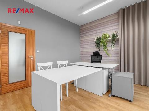 Pronájem kanceláře, Plzeň, Plaská, 65 m2