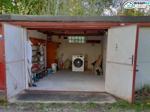 Prodej garáže, Hradec Králové, Letiště, 18 m2