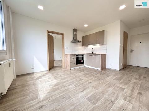 Pronájem bytu 2+kk, Nový Bor, Husova, 37 m2