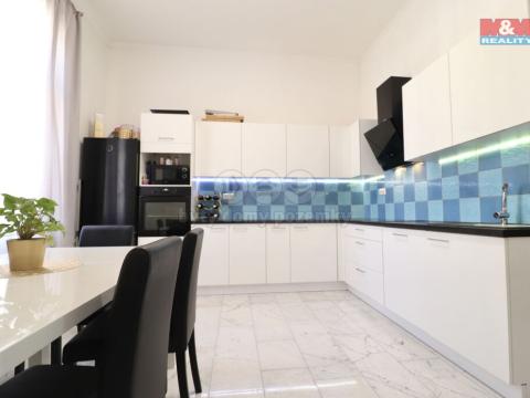 Prodej bytu 3+1, Karlovy Vary, náměstí Dr. M. Horákové, 66 m2