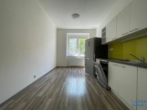 Pronájem bytu 2+1, Praha - Vršovice, Madridská, 61 m2