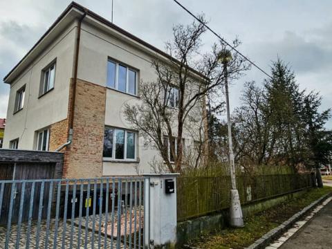 Pronájem atypického bytu, Hradec Králové, Sokolská, 19 m2