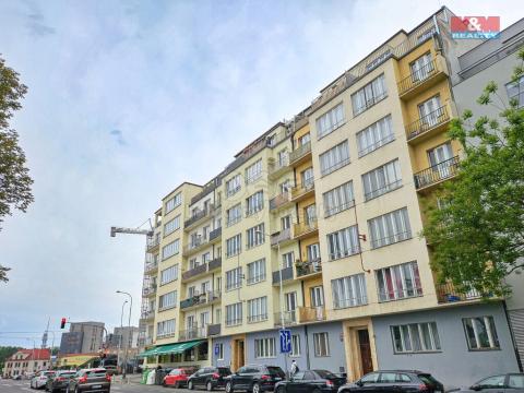 Pronájem bytu 1+kk, Praha - Holešovice, Jankovcova, 26 m2