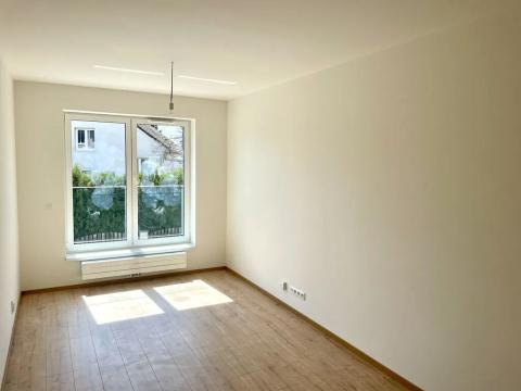 Prodej bytu 1+kk, Praha - Hostavice, Českobrodská, 31 m2