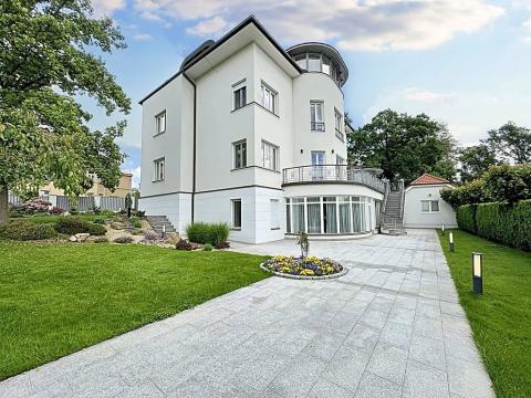 Prodej vily, Praha - Liboc, 748 m2