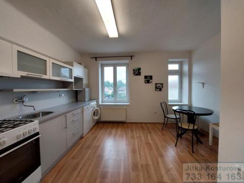 Pronájem bytu 1+1, Krnov - Pod Bezručovým vrchem, Tolstého, 40 m2