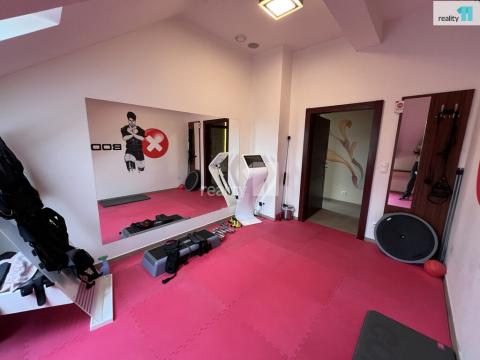 Pronájem obchodního prostoru, Karlovy Vary - Dvory, Chebská, 223 m2