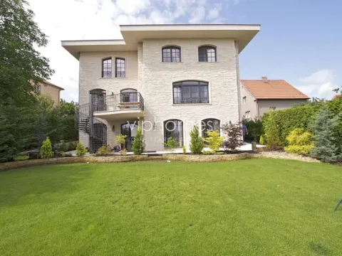 Pronájem vily, Praha - Nebušice, K Noskovně, 700 m2