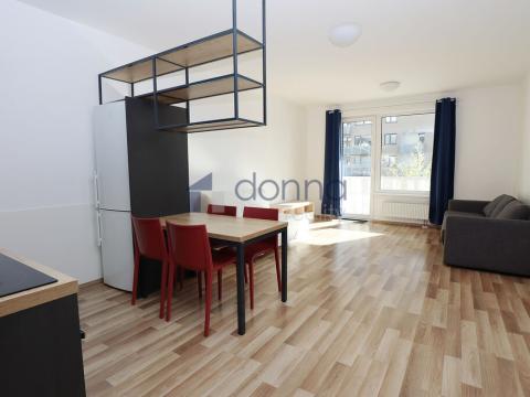 Pronájem bytu 1+kk, Praha - Strašnice, Zvěřinova, 38 m2