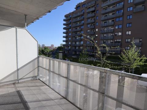 Pronájem bytu 1+kk, Praha - Strašnice, Zvěřinova, 38 m2