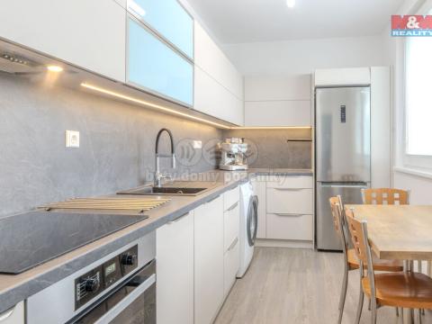Prodej bytu 3+1, Slušovice, Dostihová, 74 m2