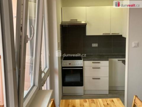 Prodej bytu 1+kk, Ostrava - Poruba, náměstí Družby, 28 m2