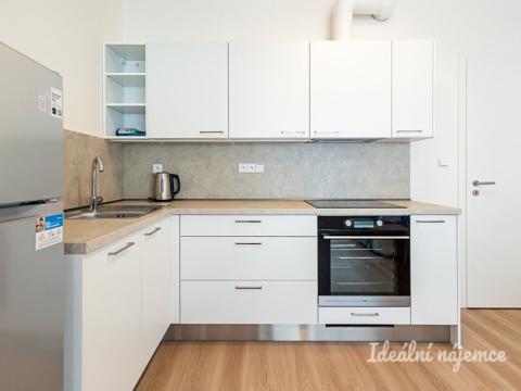 Pronájem bytu 2+kk, Praha - Vysočany, Čakovická, 43 m2