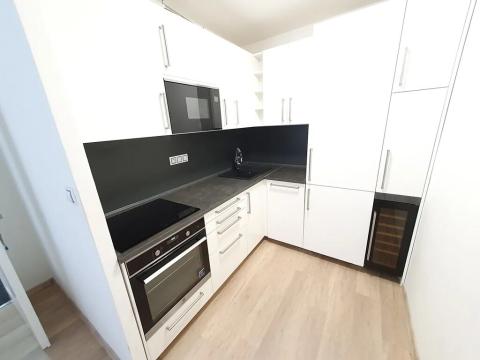 Pronájem bytu 2+kk, Praha - Záběhlice, Švehlova, 45 m2