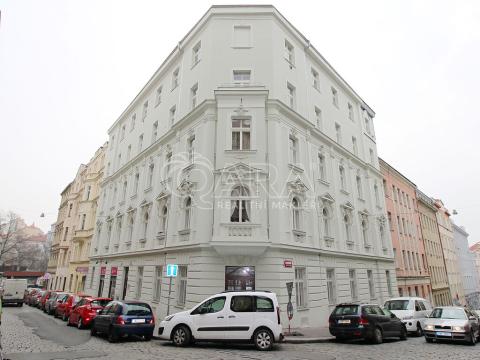 Pronájem bytu 1+kk, Praha - Vršovice, Krymská, 42 m2