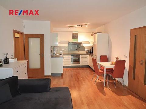 Prodej bytu 3+kk, Praha - Hloubětín, K náhonu, 71 m2