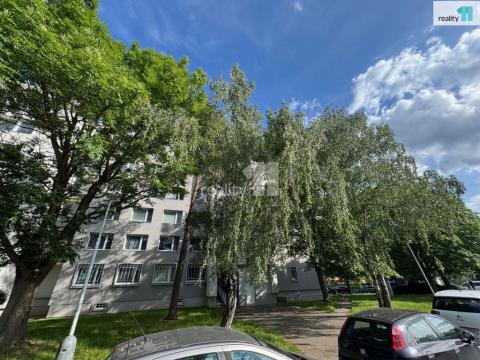 Pronájem bytu 1+1, Praha - Hloubětín, Kukelská, 43 m2