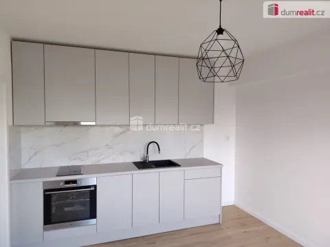 Pronájem bytu 2+kk, Děčín - Děčín III-Staré Město, Zelená, 33 m2