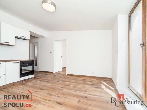 Pronájem bytu 2+kk, Praha - Žižkov, Baranova, 41 m2