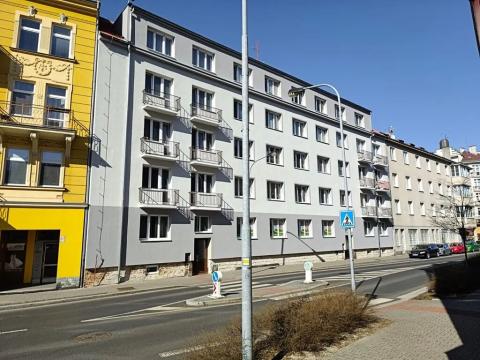 Prodej bytu 3+1, Karlovy Vary, Vítězná, 66 m2