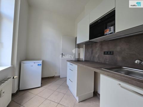 Pronájem bytu 3+1, Praha, Na Pankráci, 75 m2