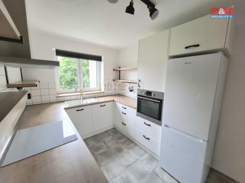 Pronájem bytu 2+1, Strakonice - Strakonice II, Bezděkovská, 51 m2