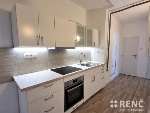 Pronájem bytu 2+kk, Brno, Staňkova, 43 m2