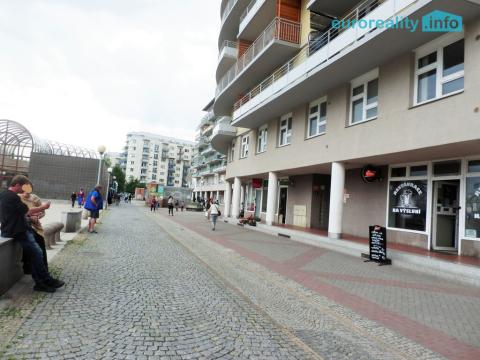 Pronájem obchodního prostoru, Praha, Sluneční náměstí, 80 m2