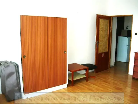 Pronájem pokoje, Praha - Kobylisy, Klapkova, 15 m2