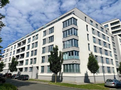Prodej bytu 1+kk, Plzeň, Stehlíkova, 36 m2