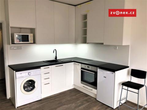 Pronájem bytu 1+kk, Zlín, Ševcovská, 30 m2