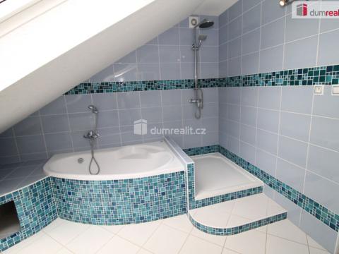 Prodej bytu 2+1, Mariánské Lázně - Hamrníky, třída Vítězství, 85 m2