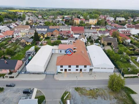 Pronájem výrobních prostor, Horka nad Moravou, 3665 m2