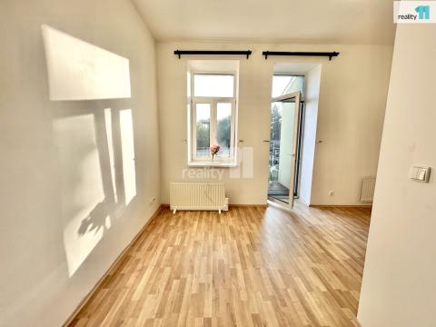 Pronájem bytu 1+kk, Praha - Ruzyně, Drnovská, 30 m2