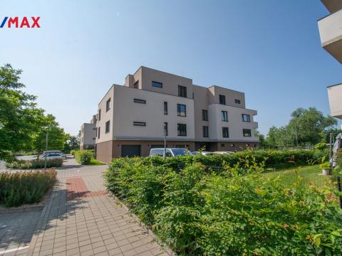 Pronájem bytu 2+kk, Hradec Králové - Pražské Předměstí, Farářství, 51 m2