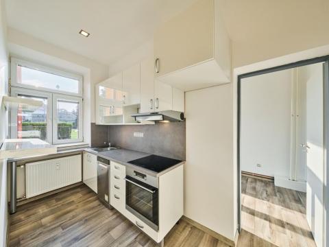 Prodej bytu 3+1, Trutnov - Střední Předměstí, Blanická, 49 m2