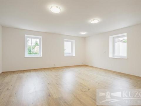 Prodej bytu 3+kk, Líšťany, Hunčice, 77 m2