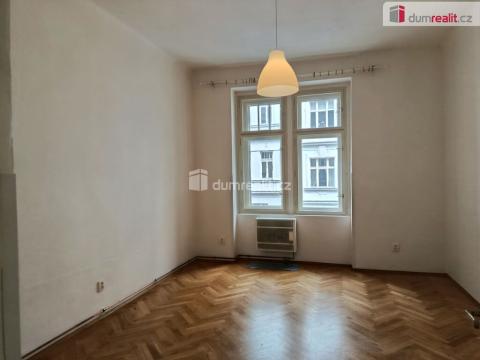 Pronájem bytu 1+kk, Praha - Vršovice, Na spojce, 27 m2