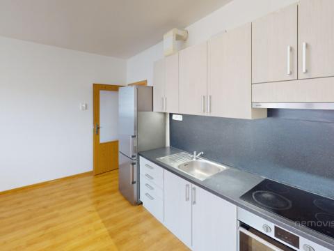 Pronájem bytu 1+kk, Zlín, Zelinova, 37 m2