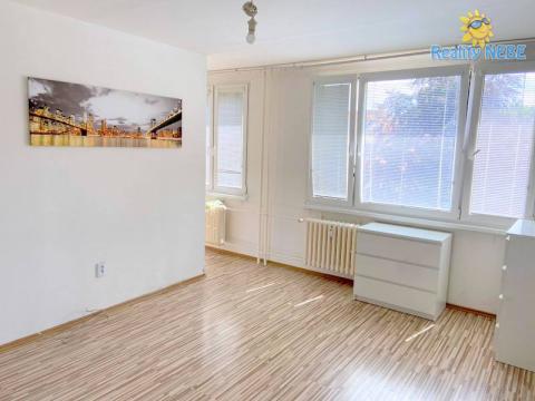Pronájem bytu 1+kk, Praha - Střížkov, Českolipská, 27 m2