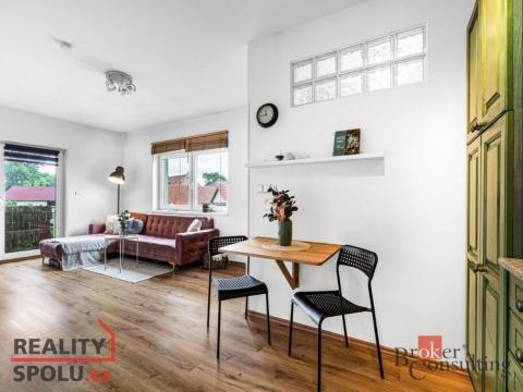 Prodej bytu 2+kk, Kouřim, Mírové náměstí, 39 m2