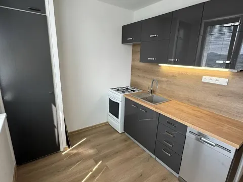 Prodej bytu 2+1, Vsetín, Bratří Hlaviců, 45 m2