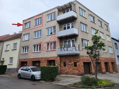 Prodej bytu 3+1, Znojmo, Fischerova, 71 m2