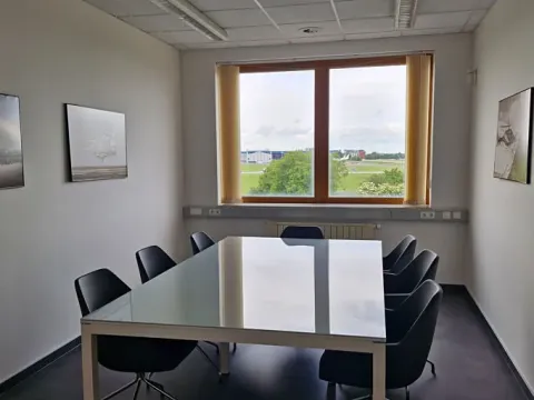 Pronájem kanceláře, Praha - Ruzyně, U letiště, 350 m2
