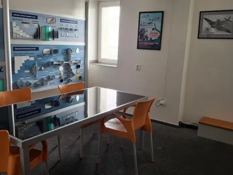 Pronájem kanceláře, Olomouc, Šlechtitelů, 307 m2