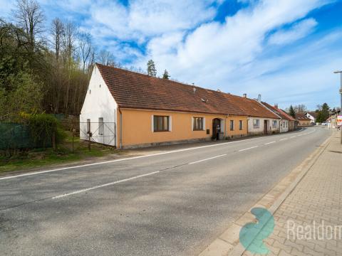 Prodej činžovního domu, Husinec, 150 m2
