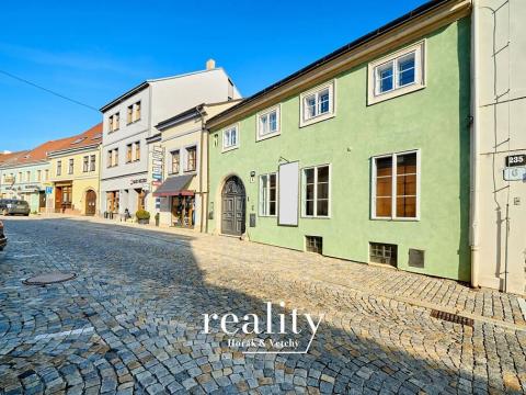 Pronájem obchodního prostoru, Znojmo, Horní Česká, 168 m2