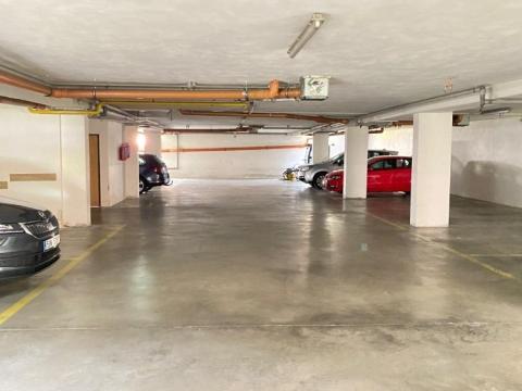 Pronájem garážového stání, Olomouc, Topolová, 16 m2